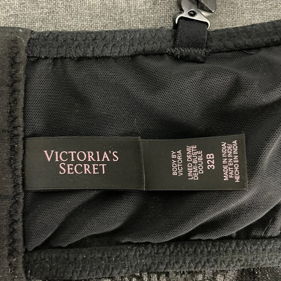 Victoria’s Secret Body By Victoria Lined Demi Bustier Bra Black Lace Size 32B - Picture 7 of 11